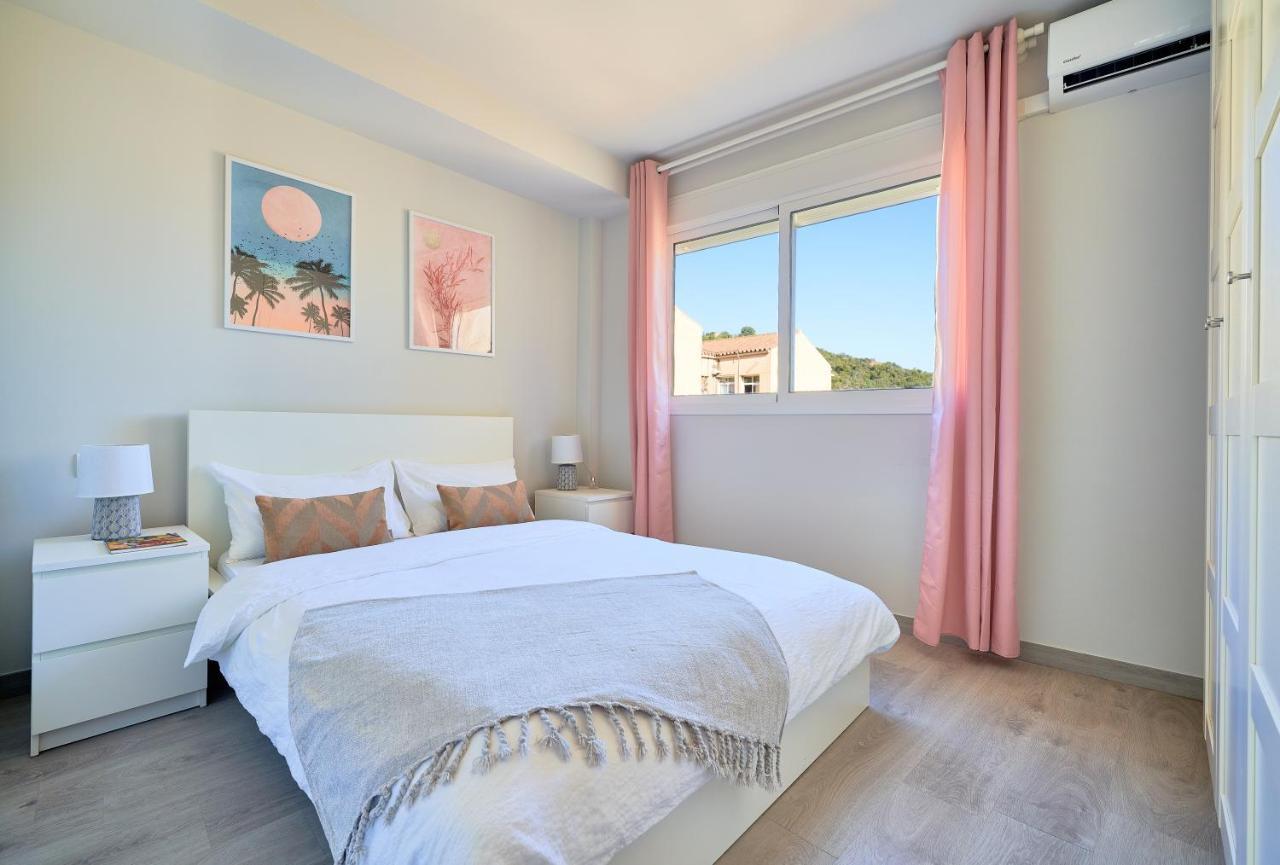 Apartment Charming And Bright Flat In The Heart Of Málaga